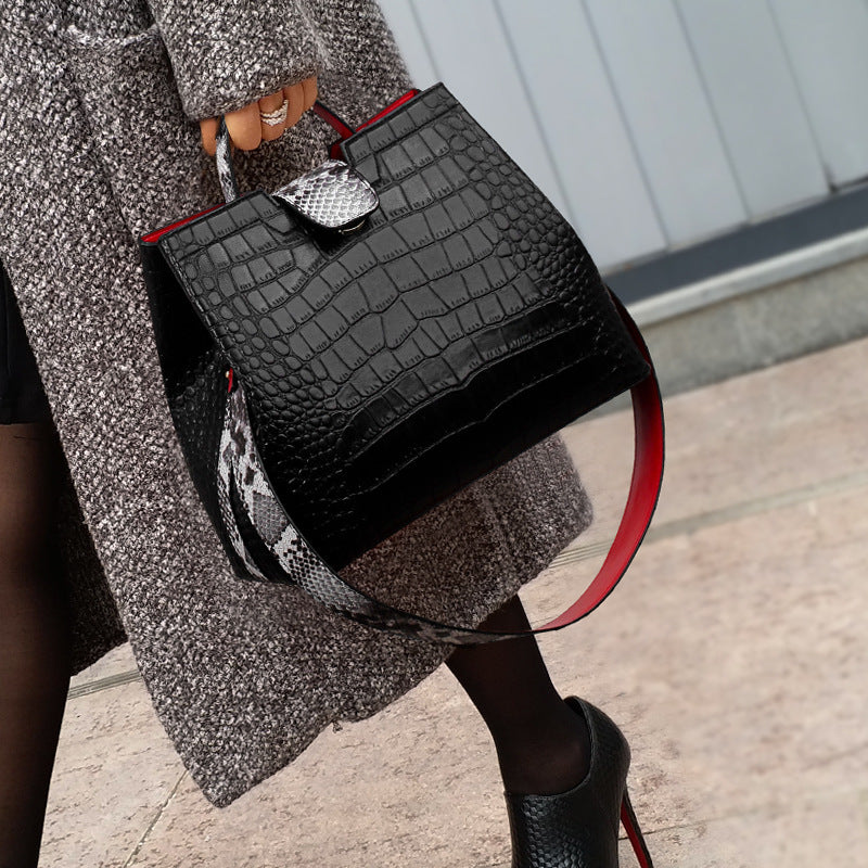 Power & Elegance – Croco Luxe Handtas