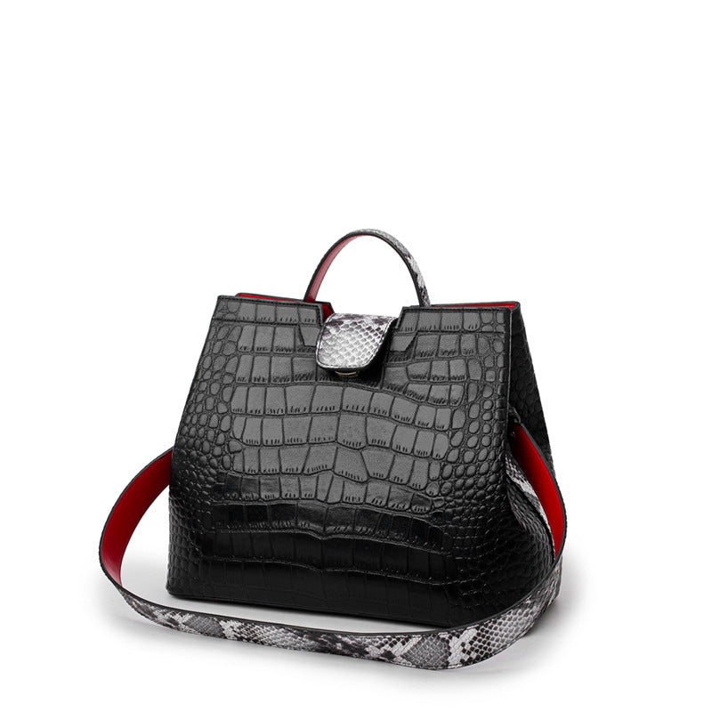 Power & Elegance – Croco Luxe Handtas