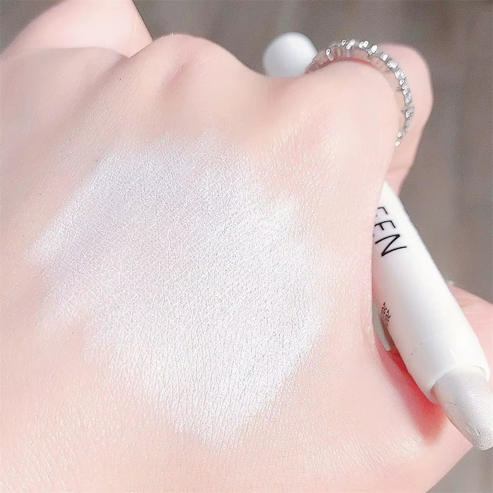 Verhelderende Lying Silkworm Highlighter Pen Langdurige waterdichte gladde matte parelmoer witte zilveren eyeliner oogschaduw stick