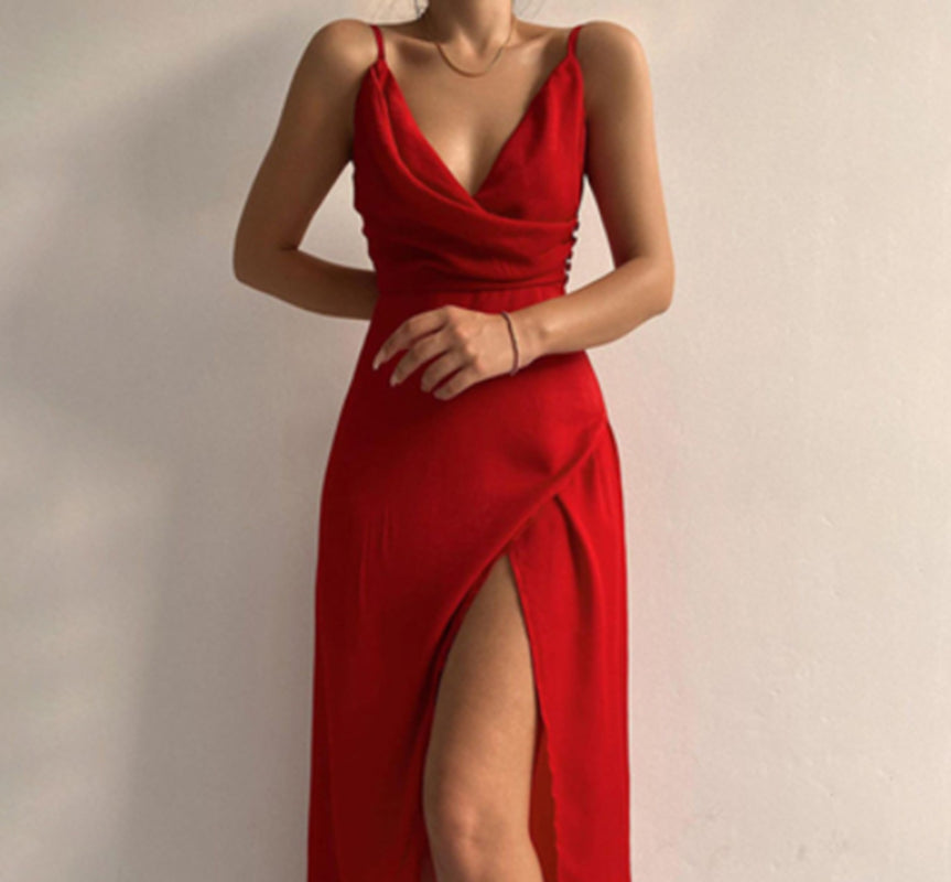 Own the night. Steal the spotlight. Zijdezachte jurk V-Neck